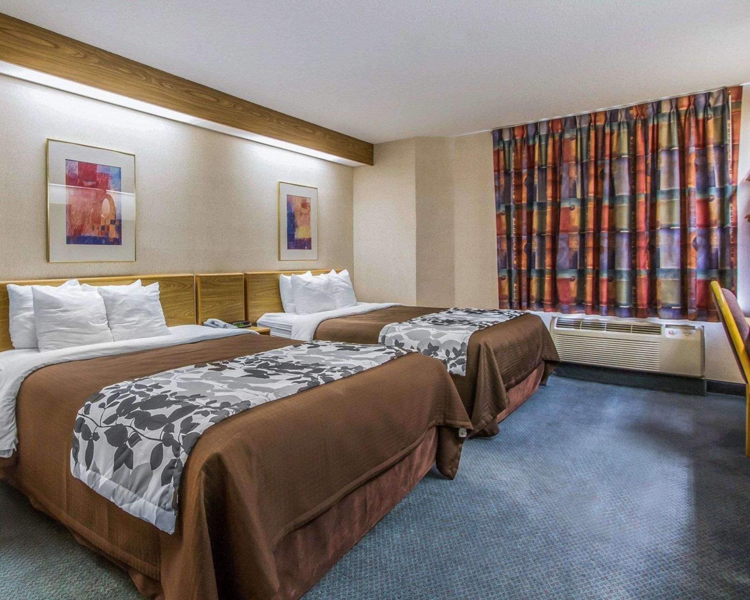 Rodeway Inn Fremont Bagian luar foto