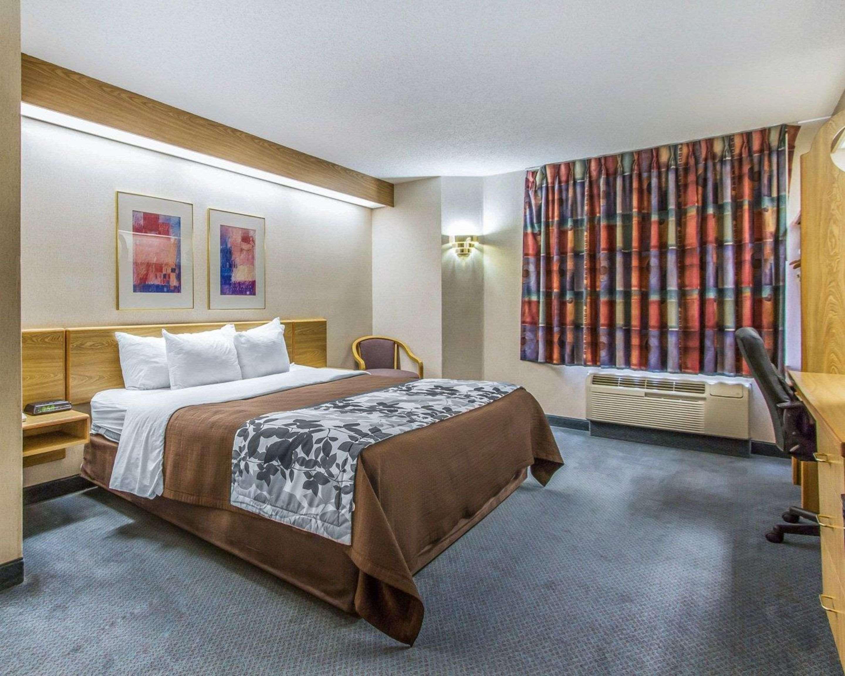 Rodeway Inn Fremont Bagian luar foto
