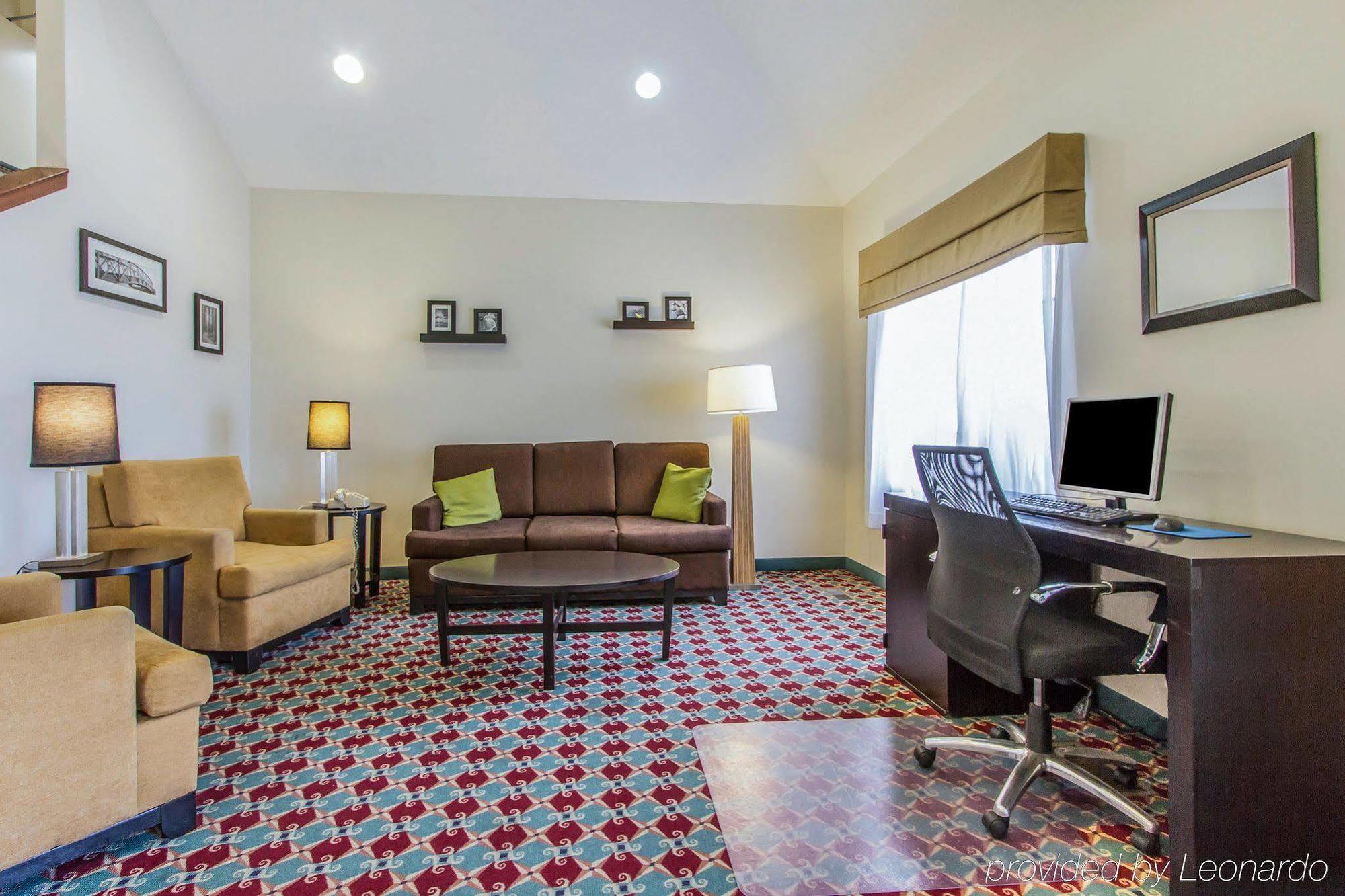 Rodeway Inn Fremont Bagian luar foto